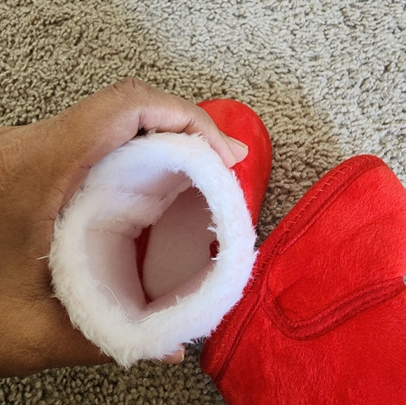 Baby Winter/Christmas  Booties - Picture 3 of 3